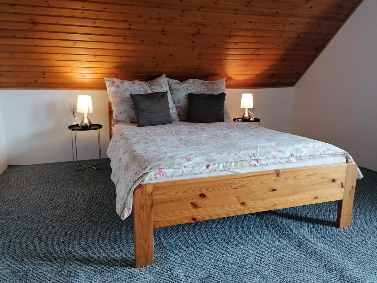 Villa Lili Balatonkeresztúr Esterno foto