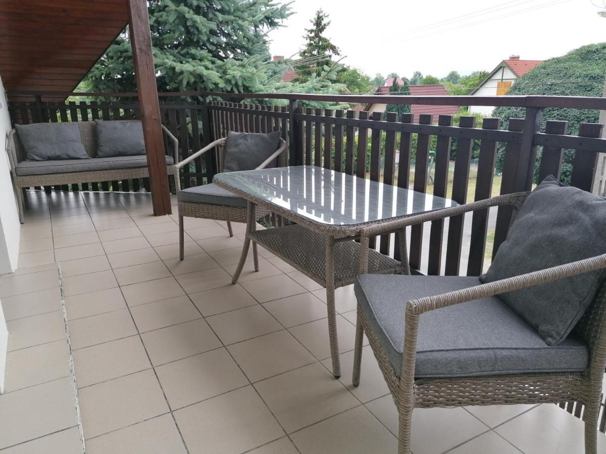 Villa Lili Balatonkeresztúr Esterno foto